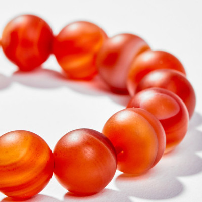 Vòng Tay Phong Thủy Nam Đá Mã Não Đỏ Nhám Phối Charm Phật Bạc (10mm) Mệnh Hỏa, Thổ Ngọc Quý Gemstones