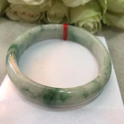 VÒNG NAM ĐÁ CẨM THẠCH TỰ NHIÊN  BẢN HẸ LÝ A SỊN 61MM CAO 13,9MM MÀU TRẮNG TRONG XANH LÁ VÂN NAM 70KG TỚI 85KG