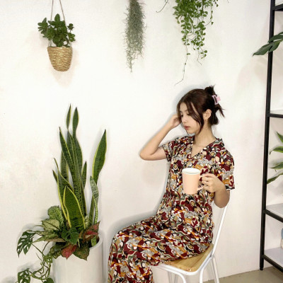 Bộ Pyjama nữ, đồ mặc nhà VILADY- B139 Quần Dài Tay Cộc Họa Tiết Con sò Màu Đỏ Đô, chất liệu lụa Pháp