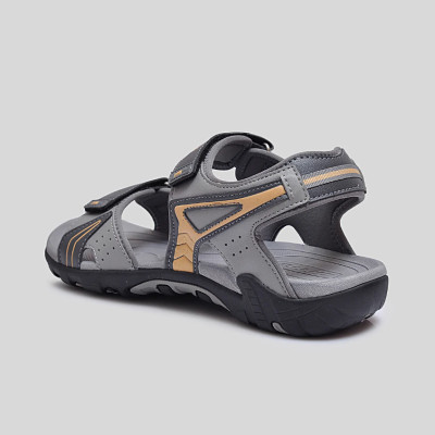 Sandal Biti