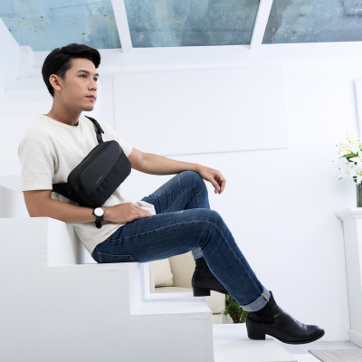 Túi đeo chéo thời trang KINGBAG BAMBOO nhiều ngăn, vải kháng nước tốt, khóa YKK, màu đen - Hàng chính hãng