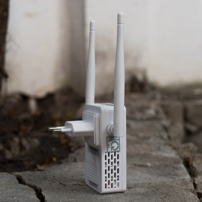 Bộ Kích Sóng Wifi Repeater 300Mbps Totolink EX200 - Hàng Chính Hãng