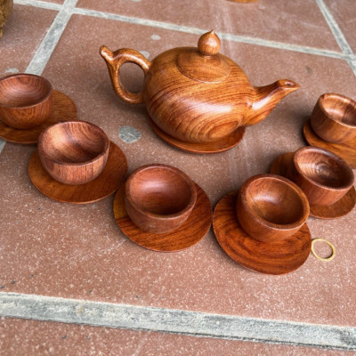 BỘ ẤM CHÉN PHA TRÀ BẰNG GỖ HƯƠNG ĐÁ LIỀN KHỐI 