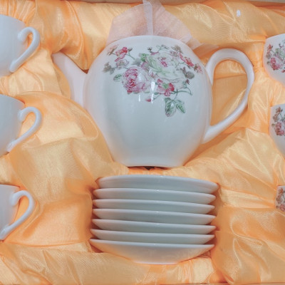 Bộ cốc chén phà trà sứ camelia kèm 7 đĩa lót tách  trắng họa tiết hoa hồng ( Giao ngẫu nhiên ) - ANTH463