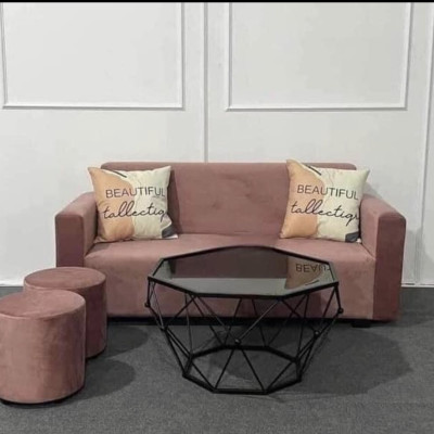 Bộ sofa phòng khách mini chung cư Juno Sofa - Bao gồm: 1 băng ghế, 2 gối, 2 đôn ngồi và bàn