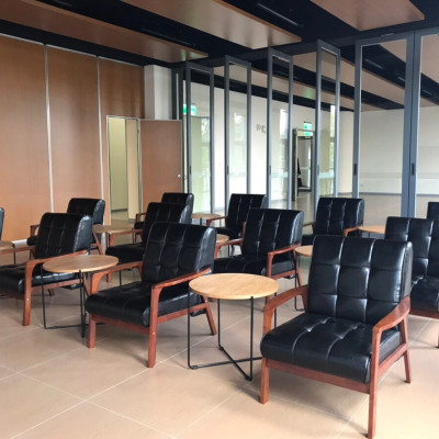 Sofa cổ điển Juno sofa ghế đơn màu nâu, đen 