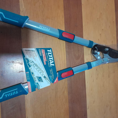 KÉO CẮT TỈA CÂY CẢNH LƯỠI CONG 670-880MM TOTAL THTS1527406 - HÀNG CHÍNH HÃNG