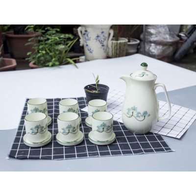 Bộ bình nước ly/cốc sứ Bát Tràng họa tiết hoa sen/đào