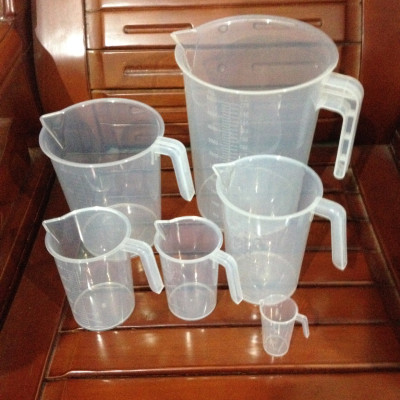 Bộ 2 Ca Đong Nhựa Có Vạch Chia Định Lượng 5 Lít