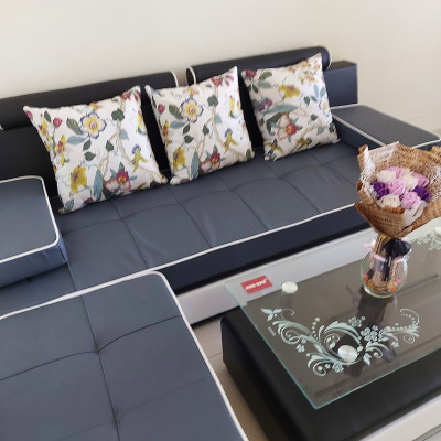 Bộ sofa phòng Khách 2m2 dành cho chung cư Juno Sofa bao gồm đủ gối, đôn và bàn trà kính