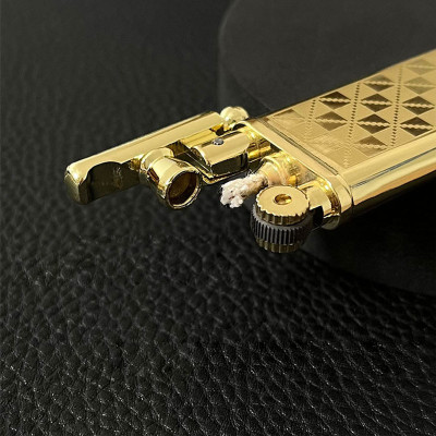 Vỏ Hột Quẹt Bật Lửa Xăng Đá HB101 Họa Tiết Kẻ Caro Độc Đáo Nhỏ Gọn Tiện Lợi - Nhiều Màu