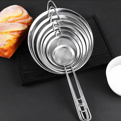 Máy xay tiêu xay cà phê xay bột mini đa năng Máy xay chạy dùng điện công suất 150W (Bạc)