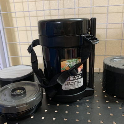 Hộp cơm giữ nhiệt 3 ngăn Zojirushi SL-GH18-BA 1,27L, hàng chính hãng