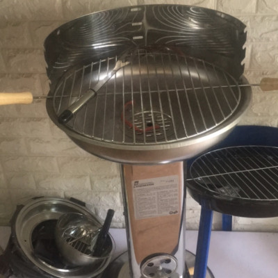 Bếp Nướng Than Hoa Ngoài Trời Vỉ Tròn Phù Hợp Gia Đình Sử Dụng