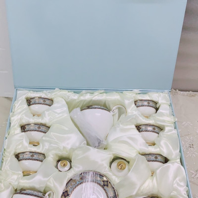 BỘ BÌNH TRÀ CÀ PHÊ SỨ XƯƠNG CAO CẤP TRẮNG VIỀN XANH GHI - VD32