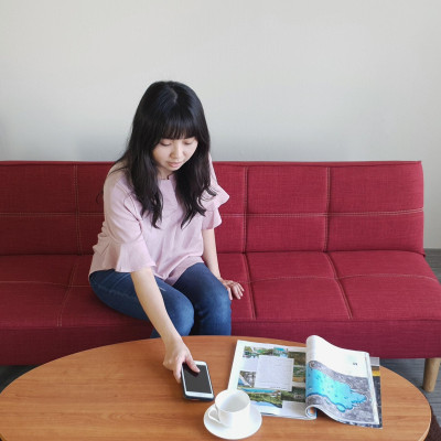 Sofa bed 3 trong 1 Juno sofa chân gỗ màu đỏ