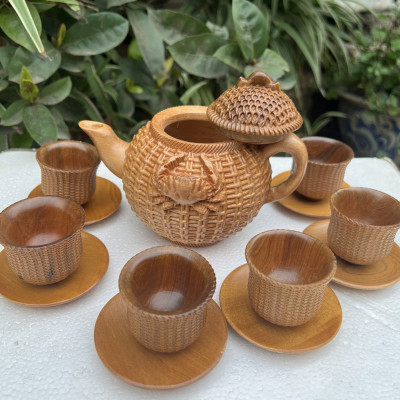 Bộ ấm chén đẹp sang trọng  bằng gỗ bách xanh thơm nức , 