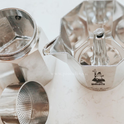 Ấm pha cà phê Bialetti Moka Express 4 cup . Hàng chính hãng 