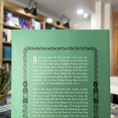 Sách - Lần theo dấu chữ (Nhã Nam HCM)