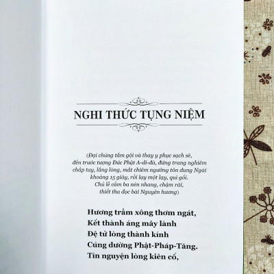 [Bản cao cấp] Kinh Diệu Pháp Liên Hoa + Kinh A Di Đà - Bốn Mươi Tám Nguyện - Kệ Nguyện Sinh (Bìa cứng)
