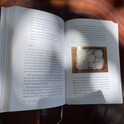 (Bìa cứng in màu- giải thưởng IACP Cookbook- James Bread Foundation Book) BỘT NƯỚC MUỐI MEN - Nền tảng của bánh mỳ và pizza thủ công – Ken Forkish – Thảo Trịnh dịch – Huy Hoang Books phát hành - NXB Phụ Nữ 