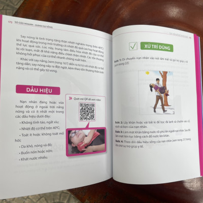 (Tặng kèm Poster 10 Kĩ năng sơ cấp cứu cơ bản) SƠ CỨU NHANH – GIÀNH SỰ SỐNG [36 Kỹ Năng Sơ Cấp Cứu Kèm Theo Bộ Video Hướng Dẫn Xử Trí Đầu Tiên Tại Việt Nam] - Tổ chức Giáo dục Sức khoẻ Wellbeing – NXB Kim Đồng