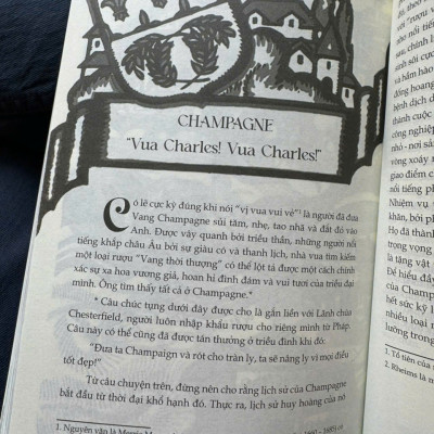 COCKTAIL VÀ HƠN THẾ NỮA - 750 Công Thức Pha Chế Cocktail Dành Cho Bartender - Harry Craddock – Thanh Yên dịch – Lightbooks – NXB Thanh Niên