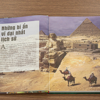 Combo 2 Cuốn Sách Bách Khoa Toàn Thư - Kỳ Quan Thế Giới, Bí Ẩn Của Lịch Sử- Tổng Hợp Kiến Thức Về Lịch Sử, Địa Lý, Du Lịch Khám Phá Thế Giới - Á Châu Books Bìa Cứng, In Màu