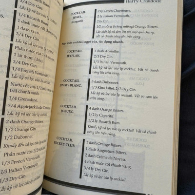 COCKTAIL VÀ HƠN THẾ NỮA - 750 Công Thức Pha Chế Cocktail Dành Cho Bartender - Harry Craddock – Thanh Yên dịch – Lightbooks – NXB Thanh Niên