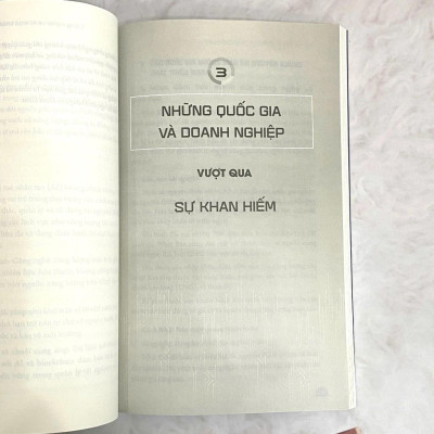Sách - Khi Tài Nguyên Không Còn Khan Hiếm
