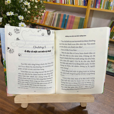 Những con mèo sau bức tường hoa - Hà Mi - truyện thiếu nhi