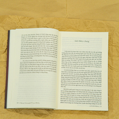 Sách Ayurveda ( cân bằng thâm tâm trí ), Phương pháp y thuật cổ truyền Ấn Độ hơn 5.000 tuổi - Á Châu Books, bìa mềm 384 trang