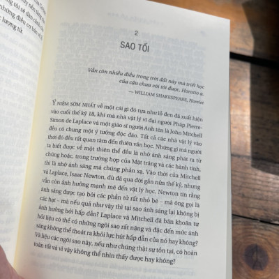 (In lần thứ 4 năm 2023 - Tủ sách Khoa học khám phá ) - CUỘC CHIẾN LỖ ĐEN - Leoard Susskind –  Phạm Thu Hằng , Phạm Vǎn Thiều dịch - Nhà xuất bản Trẻ