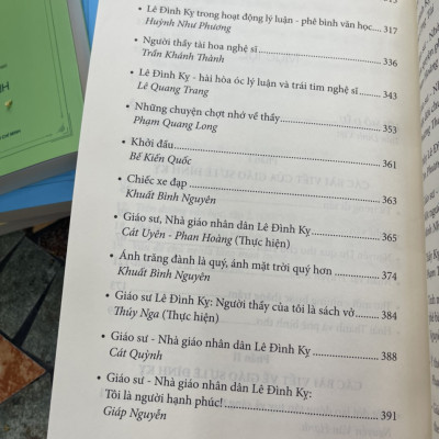 TRĂM NĂM MỘT THUỞ - giáo sư nhà giáo nhân dân nhà lý luận phê bình văn học Lê Đình Kỵ -  Trần Đình Việt tuyển chọn và giới thiệu – Nxb Tổng hợp Tp Hồ Chí Minh (bìa mềm)