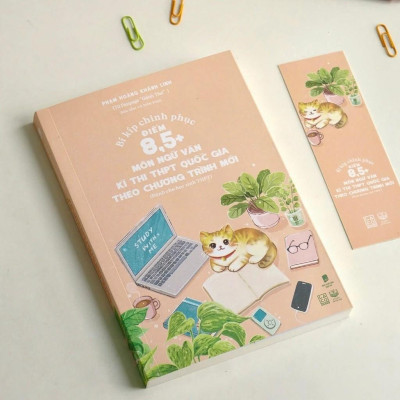 Sách: Bí kíp chinh phục điểm 8,5+ môn Ngữ văn kì thi THPT Quốc gia theo chương trình mới - Carobooks