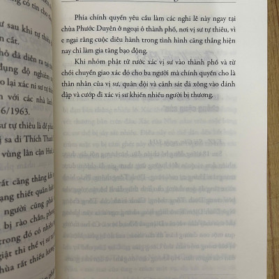 Combo Hồi Ký Nguyễn Thị Bình,Gia Đình, Bạn Bè Và Đất Nước (Bìa Mềm) + Thành Phố Hồ Chí Minh,Giờ Khắc Số 0