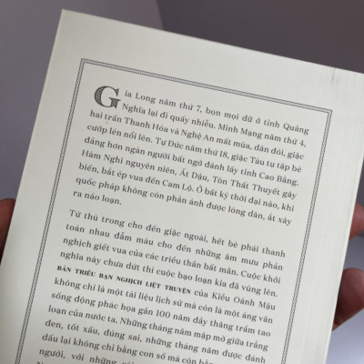 BẢN TRIỀU BẠN NGHỊCH LIỆT TRUYỆN – Kiều Oánh Mậu – Nhã Nam 