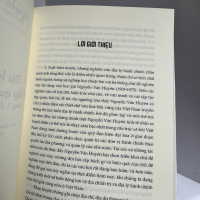 ĐỊA LÝ HÀNH CHÍNH VÀ TẬP QUÁN CỦA NGƯỜI VIỆT – Nguyễn Văn Huyên - Nhã Nam – NXB Hội Nhà Văn