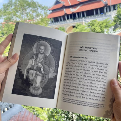 Sách - Tứ Đại Bồ Tát - Vĩnh Nghiêm Books