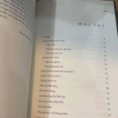 Combo 2c tác giả Xuân Phượng: Gánh gánh gồng gồng và Khắc đi khắc đến 