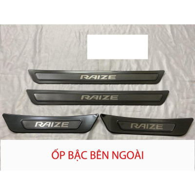 Ốp bậc cửa , nẹp bước chân Toyota Raize 2021-2022 cao cấp -mẫu Titan 8 chi tiết