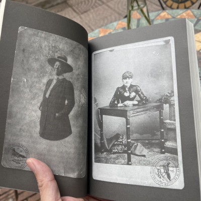 HỘI NGHỊ CỦA BẦY CHIM – Tập V của Trại trẻ đặc biệt của cô Peregrine – Ransom Riggs – Ly Ca dịch – Nhã Nam – NXB Hội nhà văn (Bìa mềm)