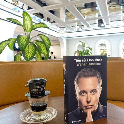 Tiểu Sử Elon Musk - Bản Đặc Biệt - Bìa Cứng AR