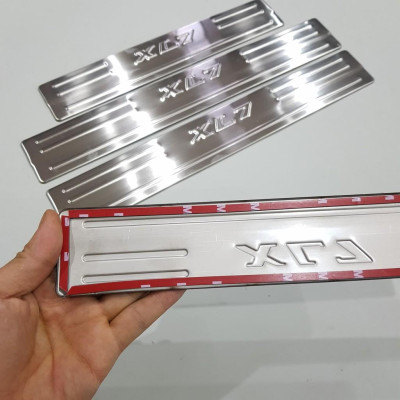 Bộ Ốp bậc cửa, Nẹp bước chân Suzuki XL7 - Mẫu INOX