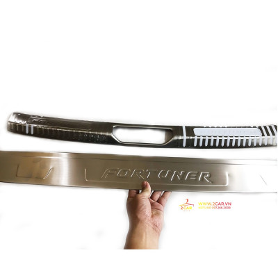 Ốp chống trầy cốp trong, ngoài xe Toyota Fortuner 2017 - 2022 inox cao cấp
