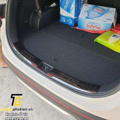 BỘ SẢN PHẨM Nẹp bước chân và ốp chống trầy cốp Hyundai Santafe 2021  - Mẫu Titan