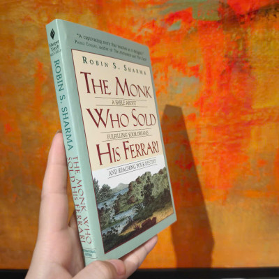 Sách - The Monk Who Sold His Ferrari: A Fable About Fulfilling Your Dreams & Reaching Your Destiny by Robin Sharma - KHỔ POCKET