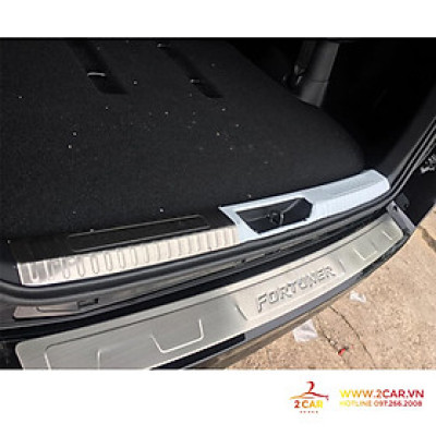Ốp chống trầy cốp trong, ngoài xe Toyota Fortuner 2017 - 2022 inox cao cấp