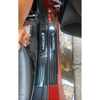 Ốp Bậc Cửa Dành Cho Xe Mazda 3 2020 2021 mẫu CARBON