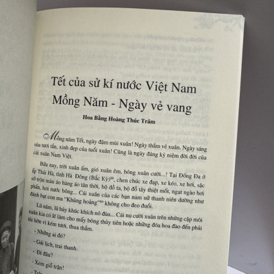 PHONG VỊ XUÂN XƯA – Nhiều tác giả - NXB Hội Nhà Văn – Tri Thức Trẻ